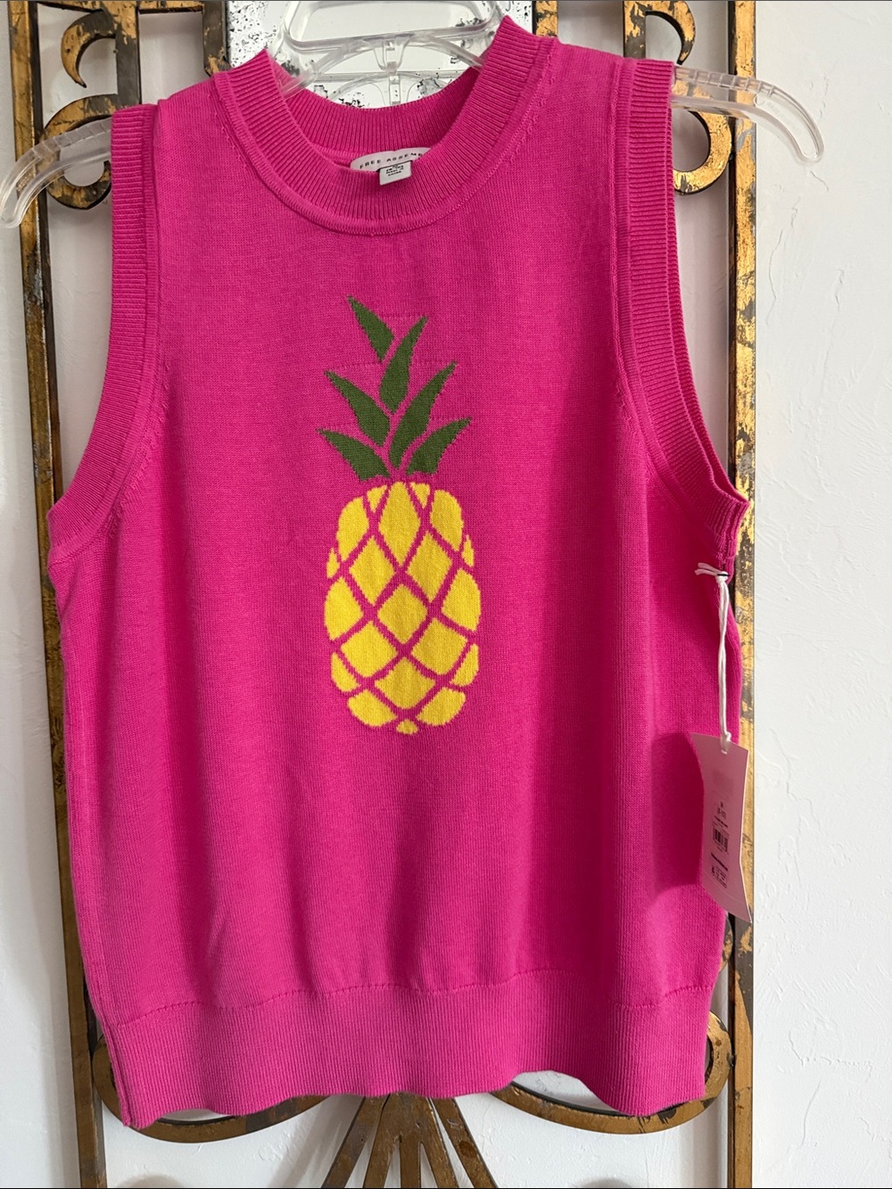 Sleeveless Knit Tank Top with Pineapple Motif - Hot Pink